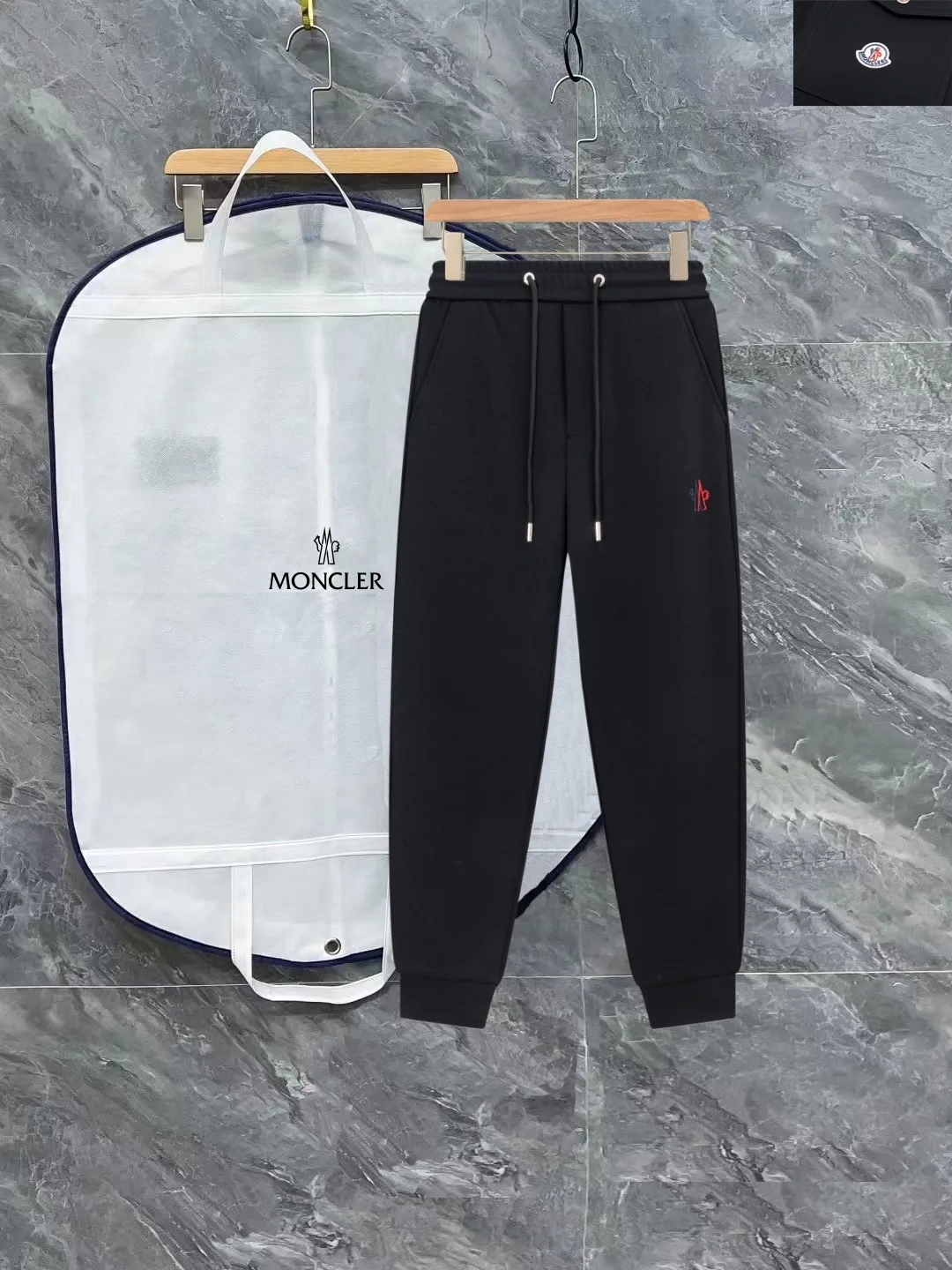 Moncler New Arrival ， ， 。 SSNew Arrival ， ， ， Quality。 ， ， 。100% ， ， ， ， ~ :Black Size:M L XL 2XL 3XL